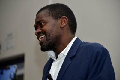 Frank Magwegwe, guest speaker at a Wits alumni networking talk